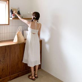 앰버 뒷밴딩 리본 끈 나시 뷔스티에 롱 원피스 2color _P344617491