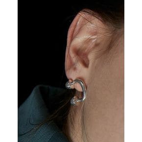 SIGNATURE STUD EARRING_SILVER 시그니처 스터드 귀걸이 실버