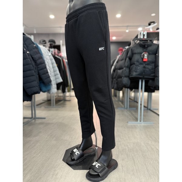 [여주점] UFC 볼트 슬림핏 트레이닝 팬츠 블랙 U4TPV3102BK
