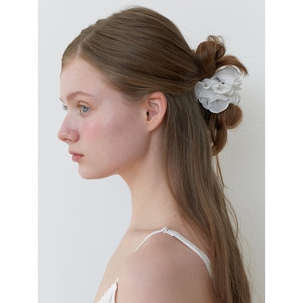 airy blooming scrunch - cream