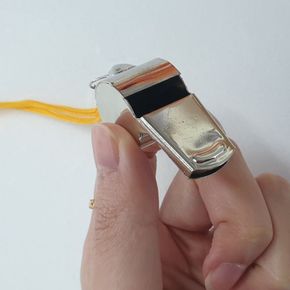 P1 심판 휘슬 메탈 호루라기 목걸이