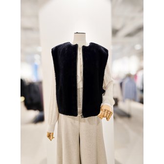 아이잗컬렉션 [파주점] [더아이잗컬렉션]라운드 퍼 베스트 집업 CPBA1VT311