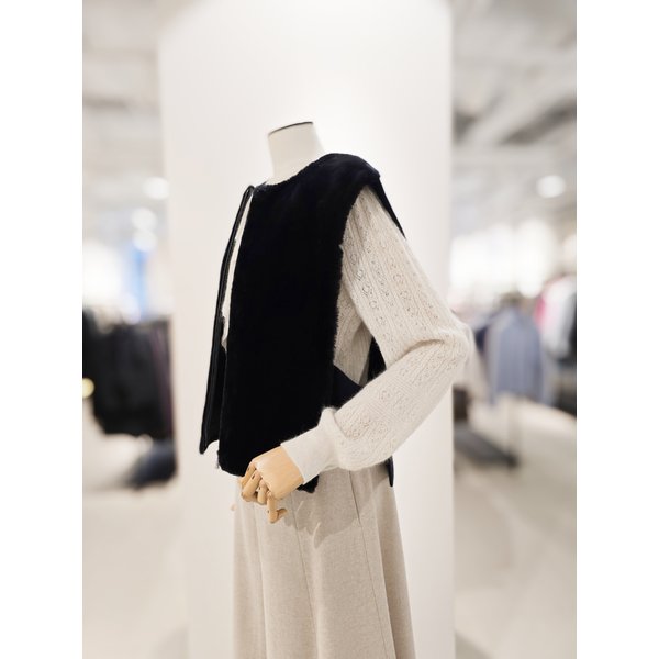 [파주점] [더아이잗컬렉션]라운드 퍼 베스트 집업 CPBA1VT311