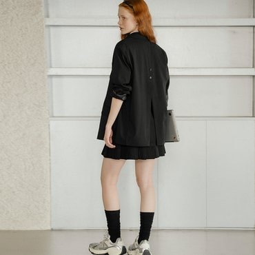 노운베러 Back slit point over jacket_Black