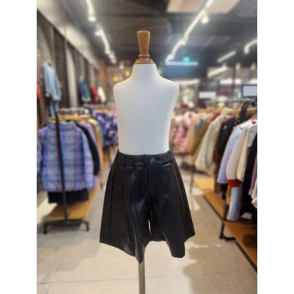 [파주점] (BK)루즈페-레더버뮤다팬츠 74C1941202