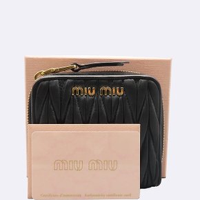 고이비토 미우미우 마틀라세 집업 반지갑  K1611MIU