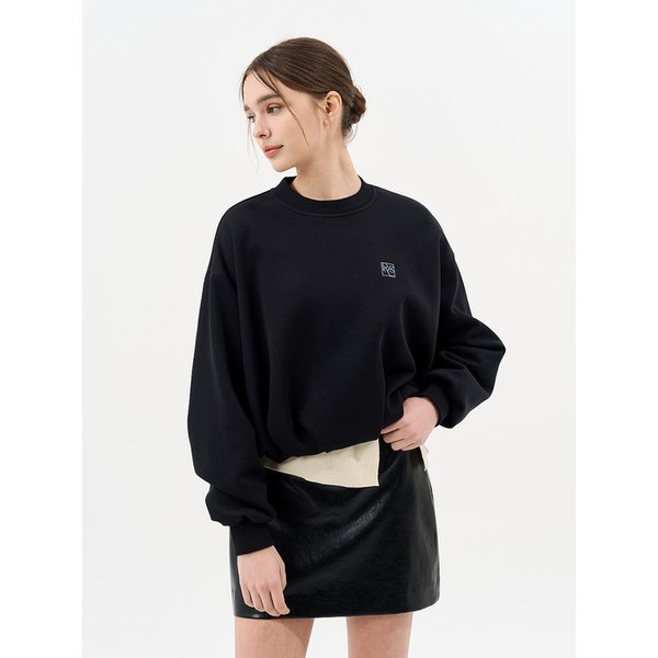 로고 볼륨 스웨트 맨투맨_BLACK