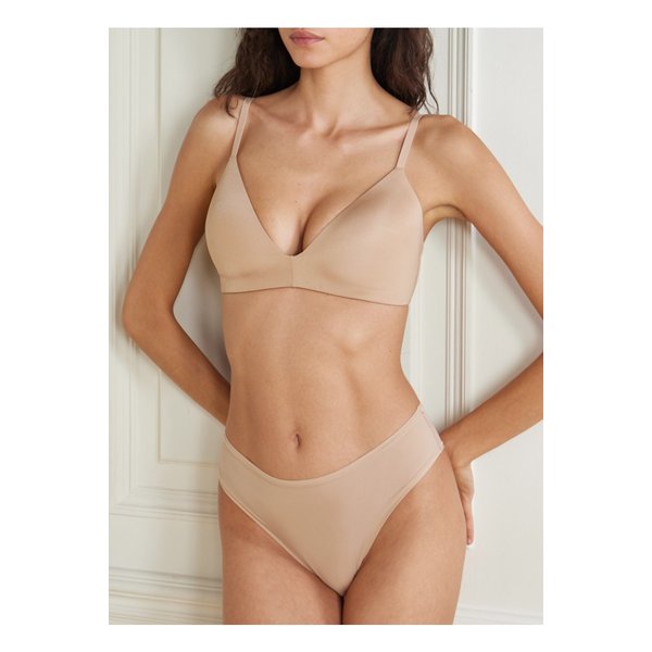 스킴스 와이어리스 폼 티셔츠 데미 브라 클레이 베이지 46376663162939069