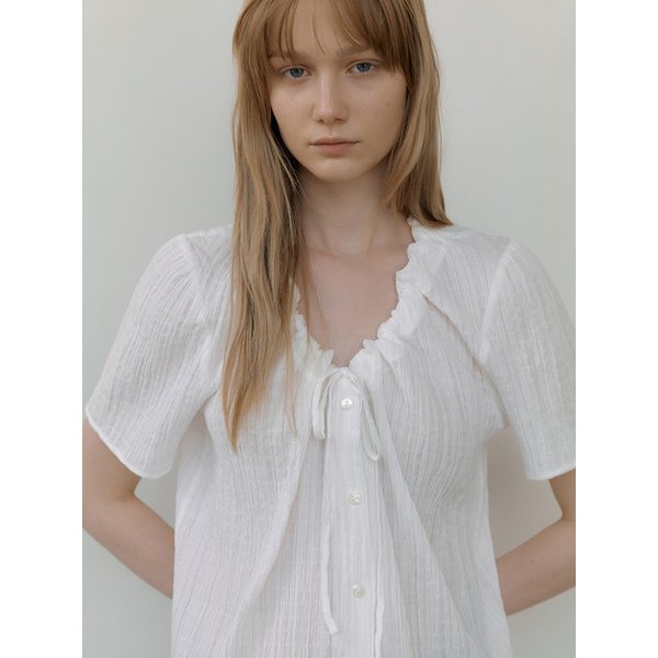 strap ribbon shirring blouse (ivory) orc 6022