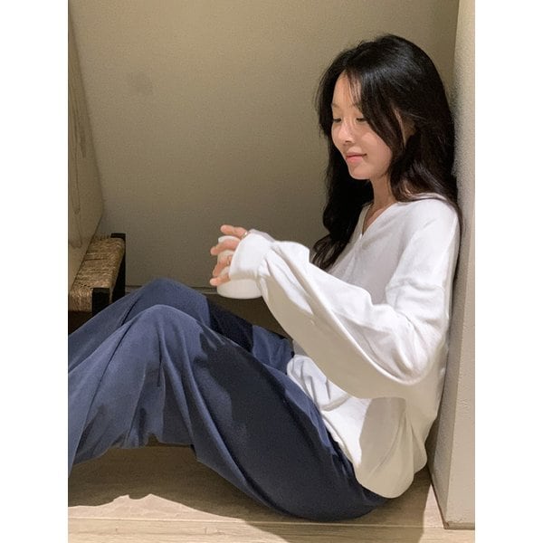 [단독]SITP5274 브이넥 가오리 컴포트 티셔츠_Ivory