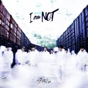 [CD] [포스터.특전 품절] 스트레이 키즈 (Stray Kids) - I Am Not / Stray Kids - I Am Not