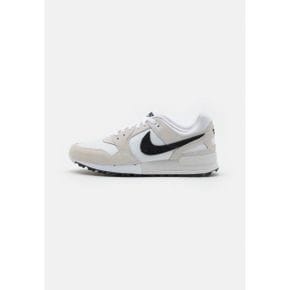 4260899 Nike AIR PEGASUS 89 UNI - Golf shoes white/black/platinum tint