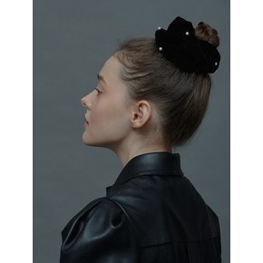 [단독]Bella Velvet Pearl Scrunchie_VH23NNHB101B