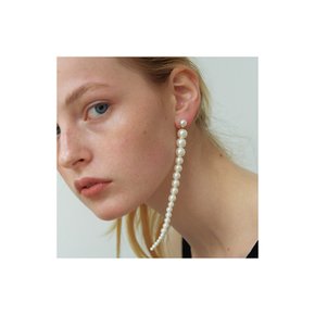 Long Pearl Unbal Earrings