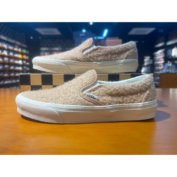 [여주점] (남여공용) 스니커즈 클래식 슬립온 세르파 (베이지) (VN000EACTAN)