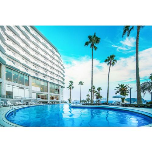 https://media.eoding.com/media/travelagent/663/imagecontent/야외수영장1.jpg