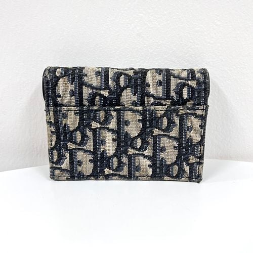 https://image-cdn.trenbe.com/productmain/1788278733537-0f4c4d50-2a1c-464a-af41-acae92685511.jpeg