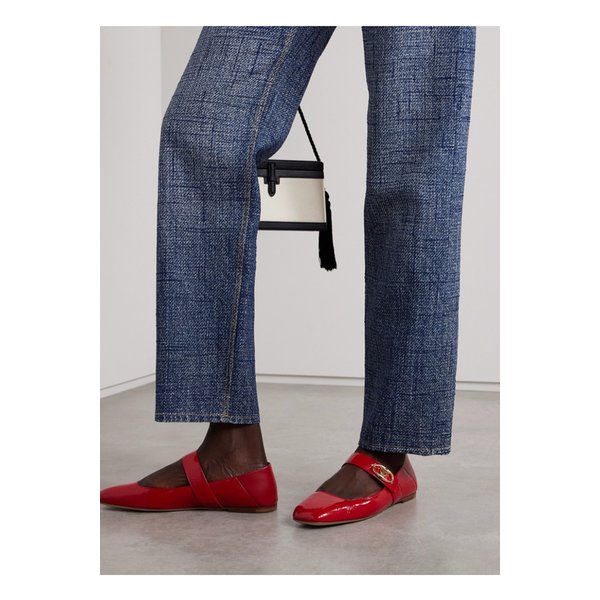 V로고 락커 크링클 페이턴트 가죽 발레 플랫 1647597343316381