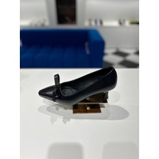 [파주점] DG1BA23501BLK Basic point toe pumps(black)