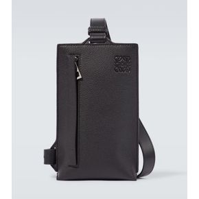 24 FW 로에베 Vertical T Pocket 그레인 레더 벨트 백 TP546240945 79041236