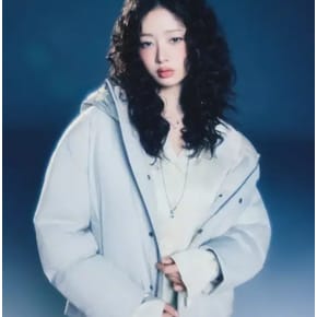 [아이브 레이 착용] MLUWD658 여성 겨울 RSD 숏 다운 LD 쉐르 레브  자켓 (정상가: 319,000원)