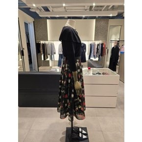 [파주점] 프릴 라운드넥 7부 니트 플레어 원피스 JS3B0OP251