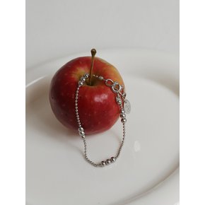 Triple Dot Ball Chain B.