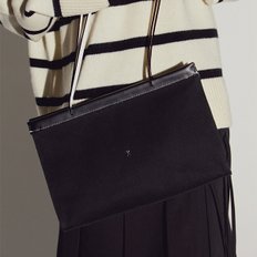 Diana Canvas Shoulder Bag M Black