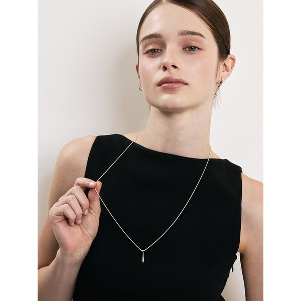 drop line lariat necklace