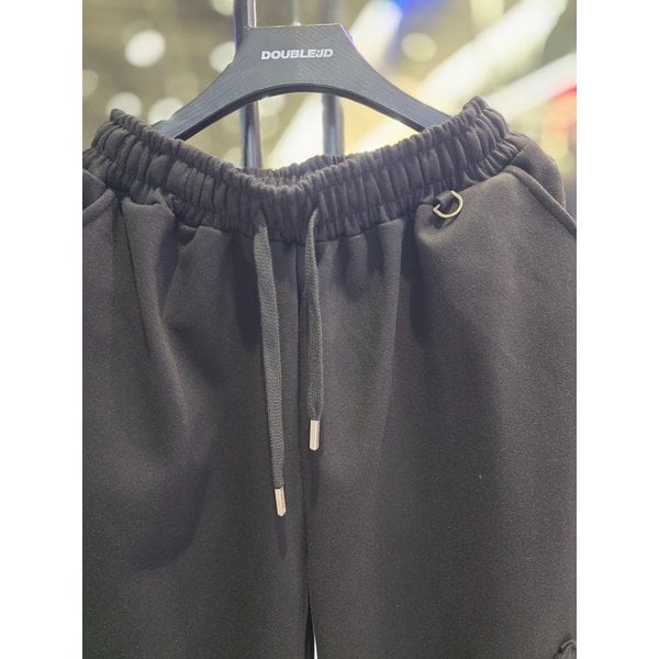 [시흥점] 공용 합포 비대칭 카펜더  버뮤다핏 반바지블랙/JHZK81301BK