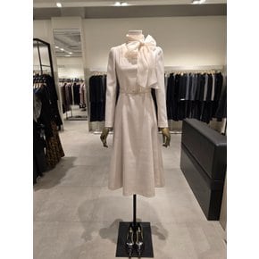 [파주점] 스카프 하이넥 쉬폰 배색 원피스 JRCA0OP923