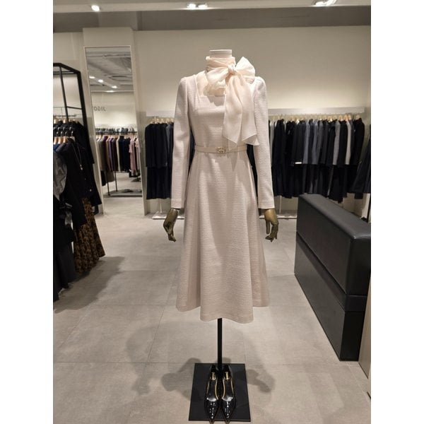 [파주점] 스카프 하이넥 쉬폰 배색 원피스 JRCA0OP923