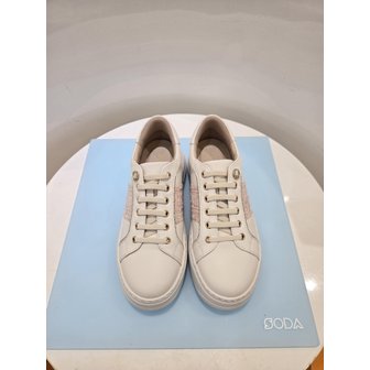 소다 [시흥점] 여성 큐빅 밴드끈 스니커즈 (FLS440)