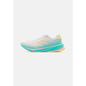 5137735 Adidas SUPERNOVA RISE - Road running shoes footwear white/almost yellow/flash aqua