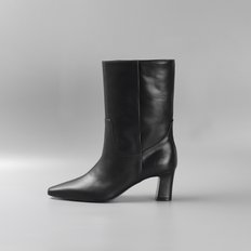 Pointed Half Boots LC357