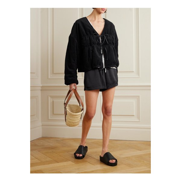 데이지 스튜디오 리버서블 타이 프론트 퀼팅  코튼 코듀로이 재킷 블랙 1647597340897085