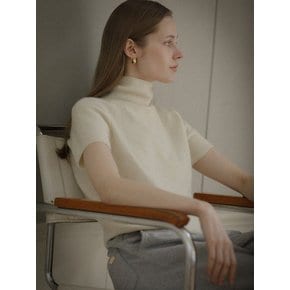 Raccoon half turtle-neck knit_Ivory