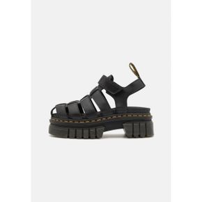 4351940 Dr. Martens RICKI FISHERMAN - Platform sandals black 72855373