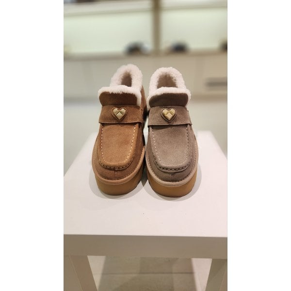 [여주점] 바바라 하트로고 베이직 퍼 로퍼 BBI568 2컬러