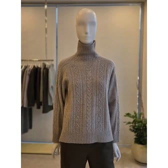 더아이잗 [여주점] [더 아이잗] 여성 울 라쿤 케이블 홀가먼트 니트 (IRBA1PO101)