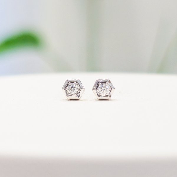 [부산점] 에스뜨왈 화이트골드 귀걸이 211700332