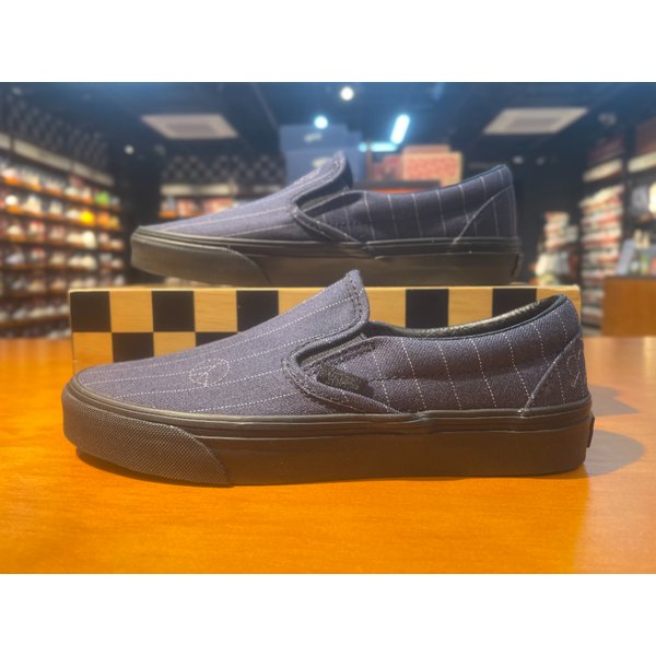 [여주점] (남여공용) 스니커즈 클래식 슬립온 (네이비) (VN000BVZNGV)