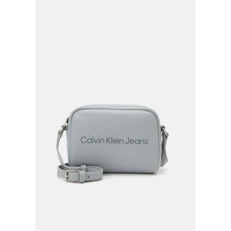 Calvin Klein 캘빈 클라인 진 SCULPTED 카메라 백 가방 모노 - 크로스백 숄더백 - quarry 8878278