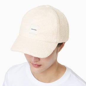 [파주점] [캘빈클라인진]남녀공용 우븐 패치 로고 부클 볼캡 4F5026G-QYJ