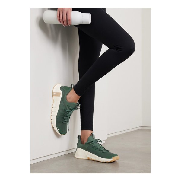 프리 메트콘 6 메시 스니커즈 다크 그린 1647597350529456