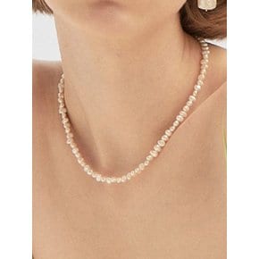 Amy Pearl Necklace