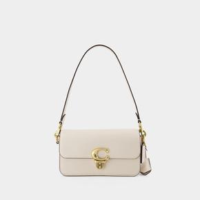 [해외배송] 24 F/W 코치 호보 스튜디오 바게트 COACH 레더 베이지 CE331-B4/HA B0731452958