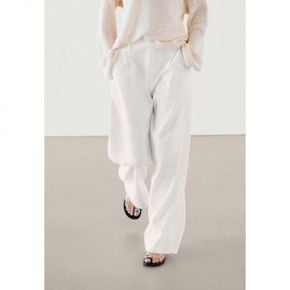 4882228 Massimo Dutti WIDE-WITH DART DETAILS - Straight leg jeans white