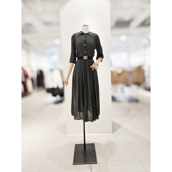 [파주점] [더아이잗컬렉션]크리스탈 버튼 시스루 니트 드레스 CR4A1OP221