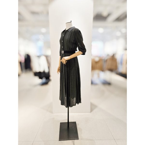 [파주점] [더아이잗컬렉션]크리스탈 버튼 시스루 니트 드레스 CR4A1OP221